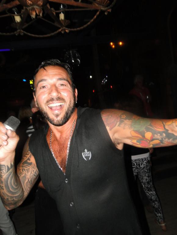 HOY VIERNES SHOW EN ¨PARRILLA GB¨ A LAS 22HS