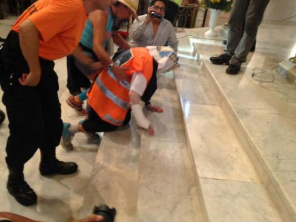 Llegó a Luján la abuela que peregrina por los jóvenes y la paz mundial