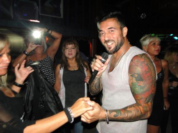 FOTOS SHOW GUSTAVO SANTILLAN EN ¨LA VENTOLA¨