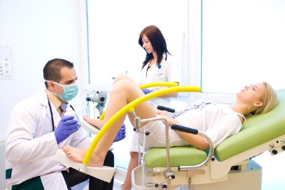 Cáncer cervical: más mujeres mayores llegan tarde al diagnóstico 