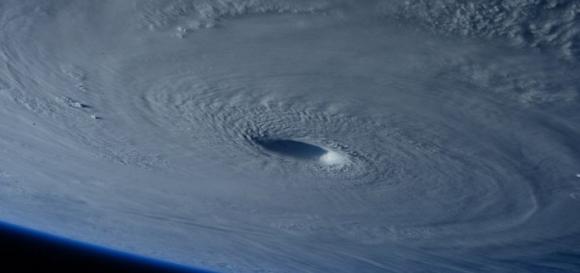 Impresionantes imágenes del super tifón Maysak
