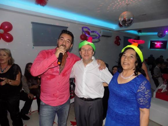 HOY LUNES ,VIERNES Y SABADO SHOWS EN...