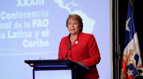 Presidenta Bachelet promulga ley que permite uniones homosexuales en Chile