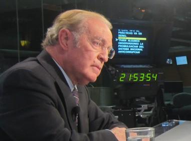 ¨Blatter tendría que hundirse con el barco de la FIFA¨: José Ramón Fernández en ´Aristegui´