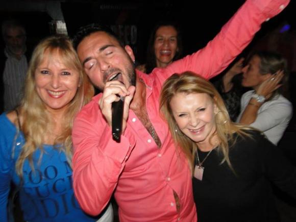 FOTOS SHOW GUSTAVO SANTILLAN EN ¨LA VENTOLA¨