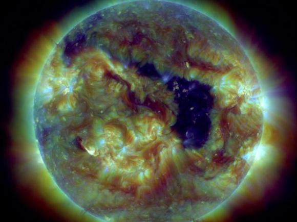 El Sol tiene un agujero gigantesco