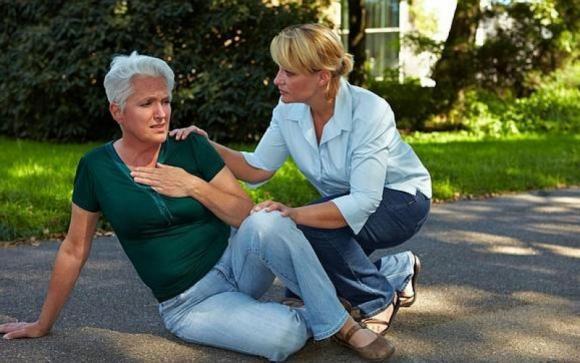 06-07 | Charla sobre prevención de caídas ¿cómo vivir de forma activa y segura?