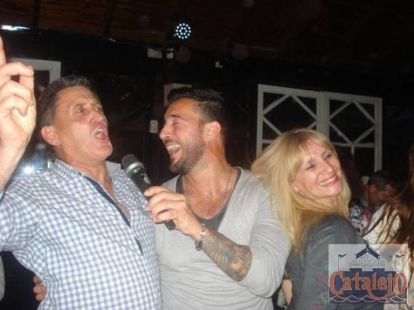 FOTOS SHOW GUSTAVO SANTILLAN EN ¨CATALEJO¨