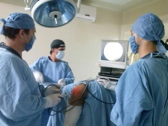 Cuestionan la artroscopia de rodilla en mayores