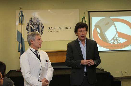 Posse visitó el espacio gratuito para combatir el estrés en el Hospital Central