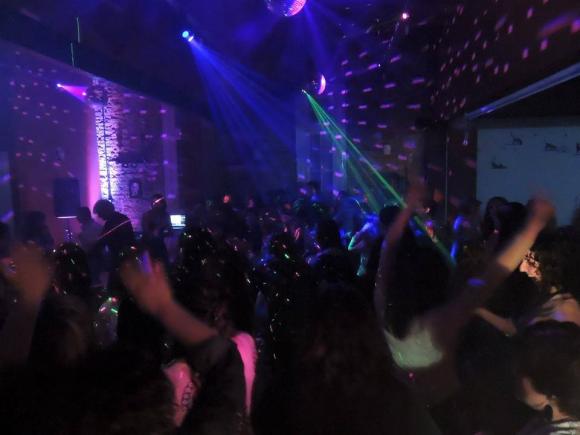 RESERVA TU FIESTA PARA FIN DE AÑO CON ANTICIPACION