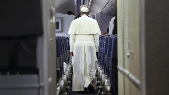 El papa Francisco habló del divorcio y puso como ejemplo el ¨matrimonio de apuro¨ cuando la novia queda embarazada