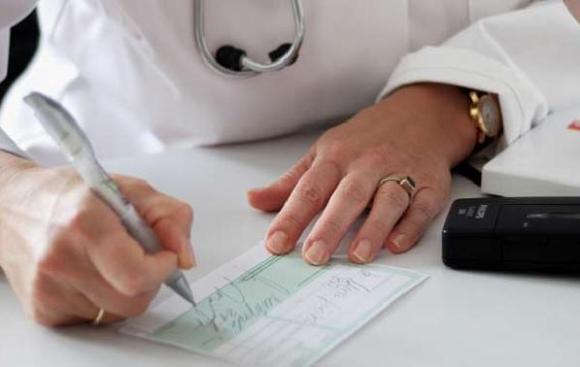 Sancionarán a los médicos que no receten genéricos