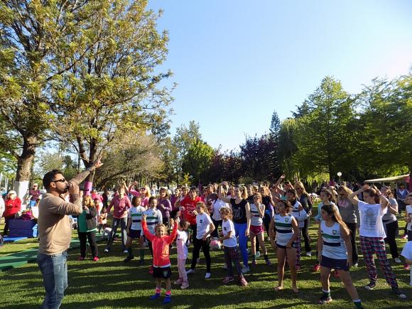 FOTOS ¨FIESTA DEL DIA DE LA MADRE Y EXPOENTRENAMIENTO EN EL CSF¨