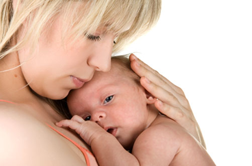 Baja la tasa de fecundidad en Argentina y la sociedad comienza a envejecer