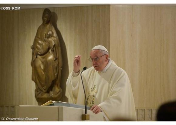 La mundanidad aleja a Dios y destruye la identidad cristiana