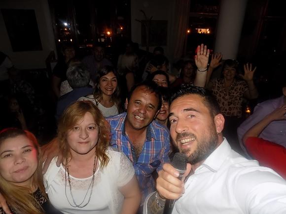 FOTOS SHOW GUSTAVO SANTILLAN EN ¨VIVANCO¨