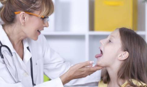 Anginas, ¿cuándo es recomendable operar?