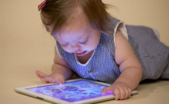 Desarrollan aplicaciones que ayudan a daltónicos y personas con síndrome de Down