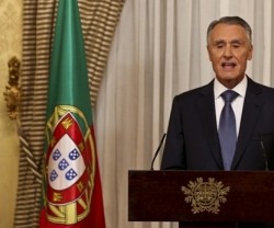 Cavaco Silva veta en Portugal adopción gay y aborto sin consejería antes de dejar la Presidencia