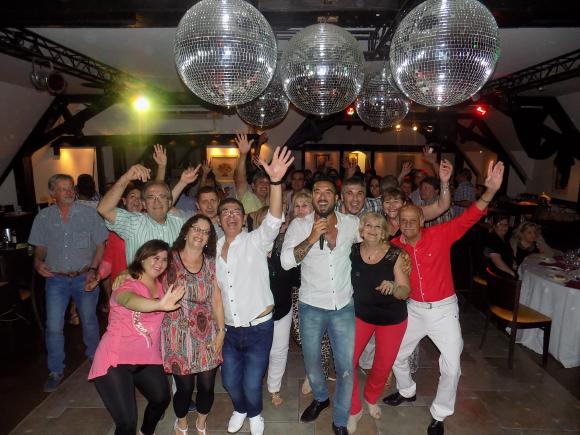 FOTOS SHOW GUSTAVO SANTILLAN EN ¨DIE ENGEL¨