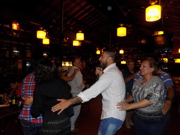 FOTOS SHOW GUSTAVO SANTILLAN EN ¨LA CANTINA DE MI TIO¨