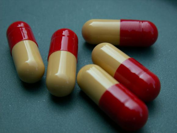 El omeprazol puede tener efectos secundarios en riñón