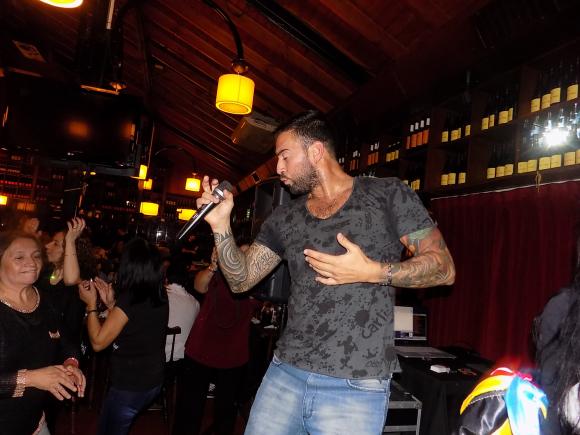 FOTOS SHOW GUSTAVO SANTILLAN EN ¨LA CANTINA DE MI TIO¨