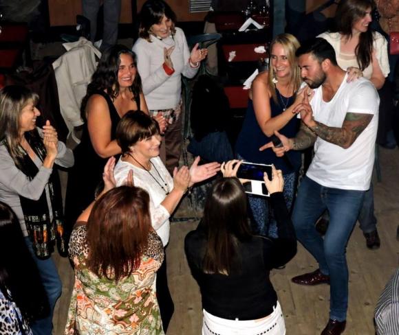 FOTOS SHOW GUSTAVO SANTILLAN EN ¨LA VENTOLA¨