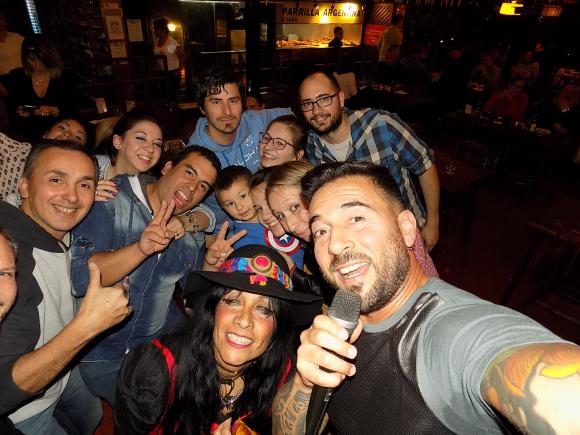 SHOW GUSTAVO SANTILLAN EN ¨LA CANTINA DE MI TIO¨