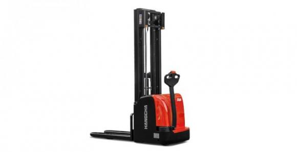 Apilador Industrial de 5500mm de Elevación (video)