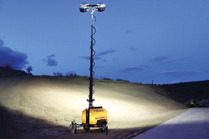 Torres de iluminación de (8000 Watts), con motor diesel y montadas sobre tráiler (video)