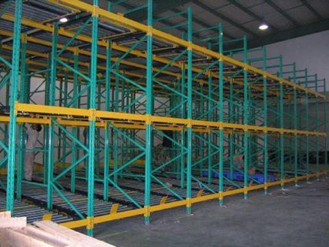 Rack por gravedad