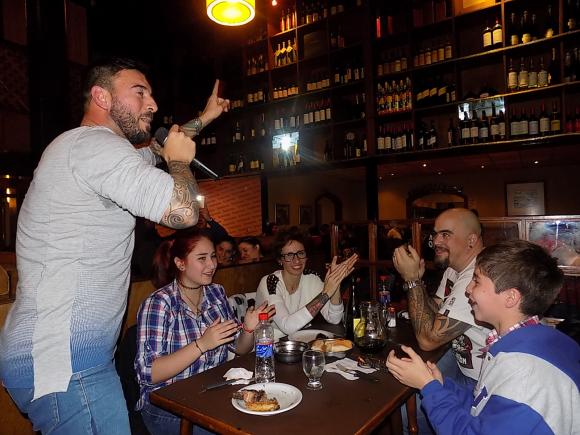 FOTOS SHOW GUSTAVO SANTILLAN EN ¨LA CANTINA DE MI TIO¨