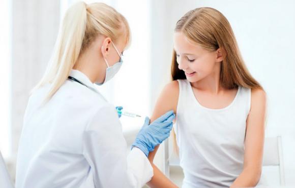 Recomiendan vacunar frente al VPH a todos los niños y niñas