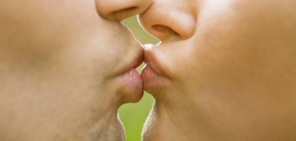 Virus trasmisible por saliva podría ser  causa de infertilidad femenina