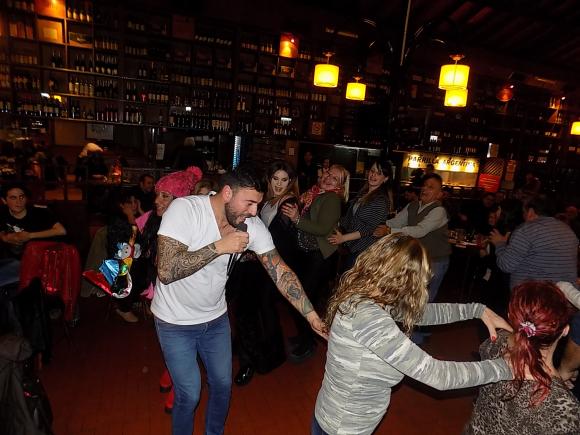 FOTOS SHOW GUSTAVO SANTILLAN EN ¨LA CANTINA DE MI TIO¨