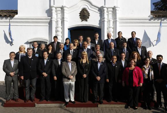 Ministros de salud respaldan Cobertura Universal de Salud