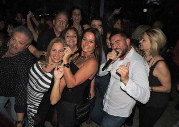 FOTOS SHOW GUSTAVO SANTILLAN EN ¨LA VENTOLA¨