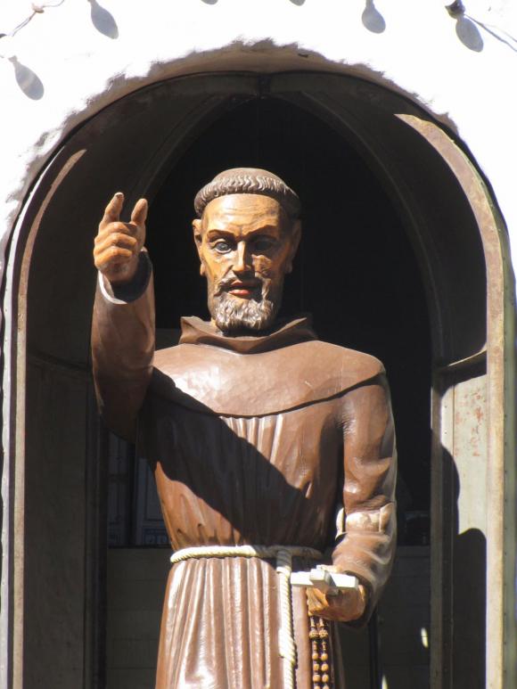 San Francisco Solano en Humahuaca: saluda y bendice a los fieles al mediodía y a las doce de la noche