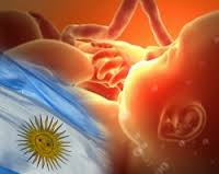 Nueva ofensiva abortista: salud integral para la gestante... ¡que excluye al niño por nacer!