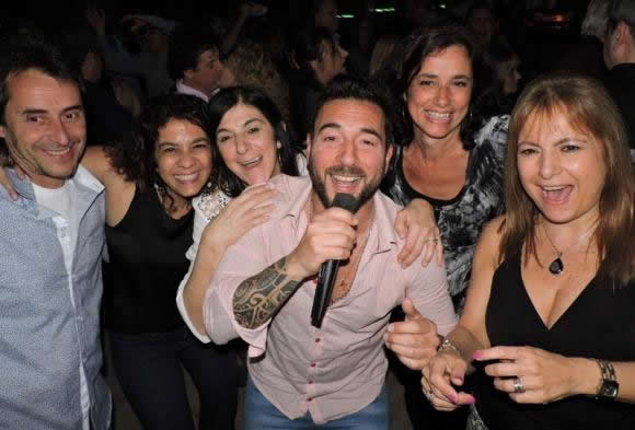 FOTOS SHOW GUSTAVO SANTILLAN EN ¨LA VENTOLA¨