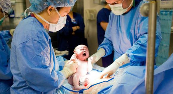 Salud bonaerense: el 40% de las embarazadas migra a Capital para tener sus partos