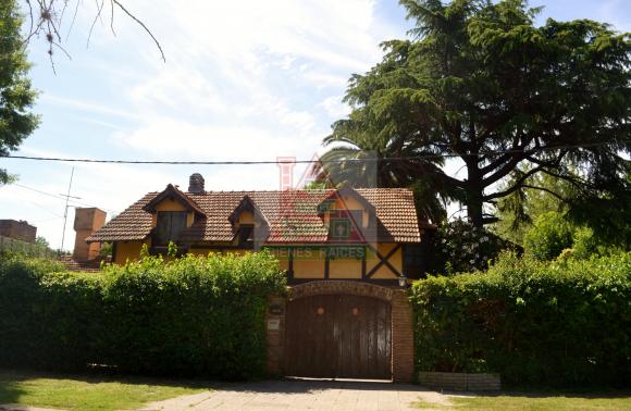 Chalet 4 ambientes (Beccar)