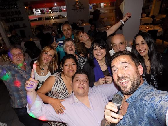 FOTOS SHOW GUSTAVO SANTILLAN EN ¨LEMONCELLO¨