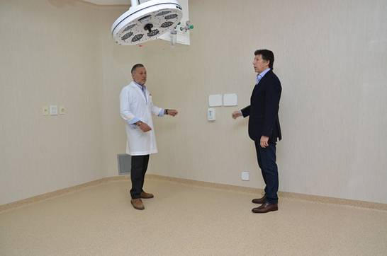 San Isidro: Modernizan los 7 quirófanos del Hospital Central