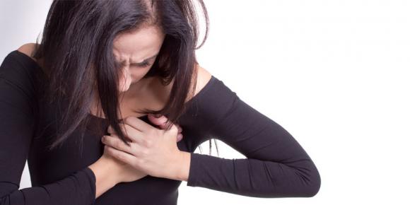 Advierten que el dolor de pecho del lado izquierdo no es el único síntoma del infarto