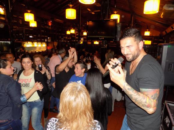 FOTOS SHOW GUSTAVO SANTILLAN EN ¨LA CANTINA DE MI TIO¨