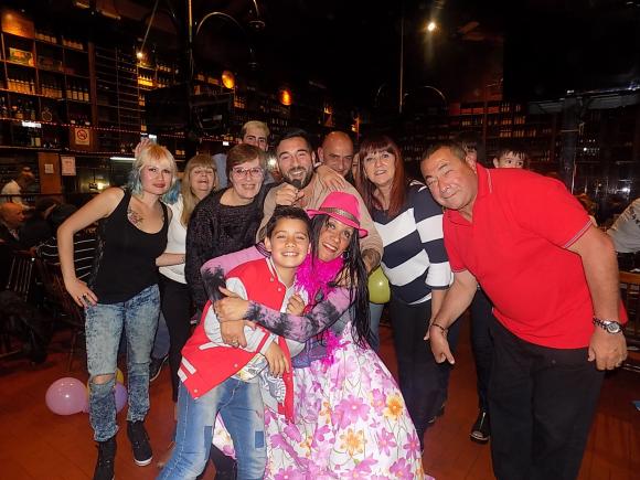 SHOW GUSTAVO SANTILLAN EN ¨LA CANTINA DE MI TIO¨