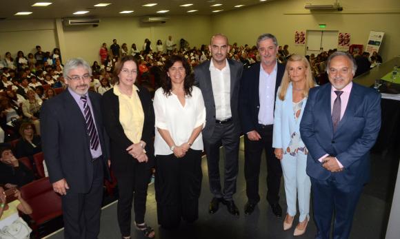 La ministra Ortiz convocó a revitalizar la atención primaria de la salud